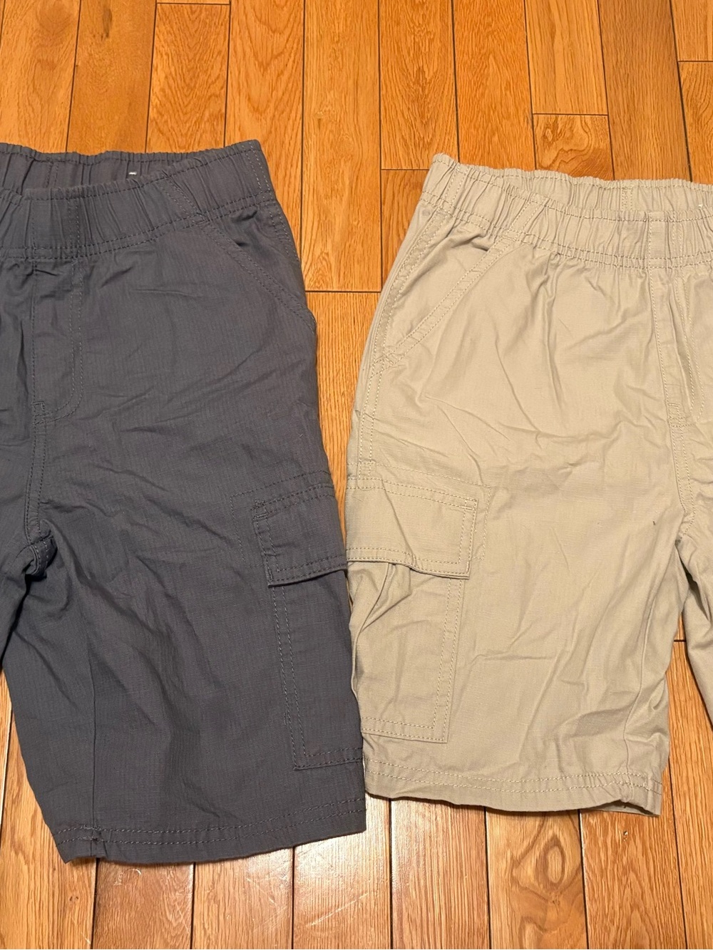 The Children's Place Two-Pack Cargo Shorts - Gray & Khaki size 10